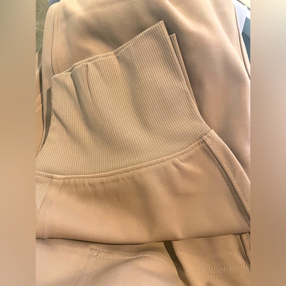 Tan Venice jogger.
